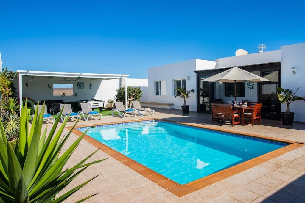 Villa Mario Lanzarote 普拉亚布兰卡 外观 照片