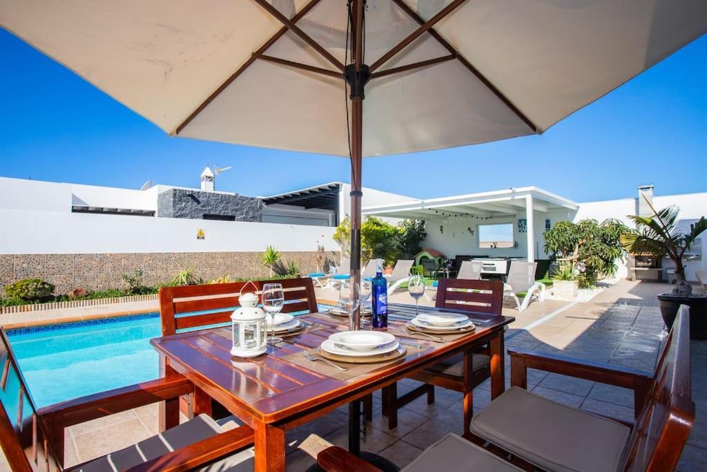 Villa Mario Lanzarote 普拉亚布兰卡 外观 照片